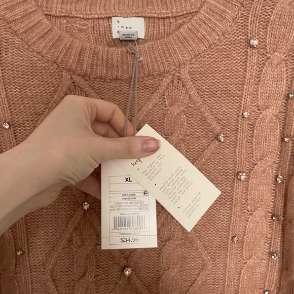NWT Coral/ Light Pink Sweater with jewels (XL) - Picture 4 of 4